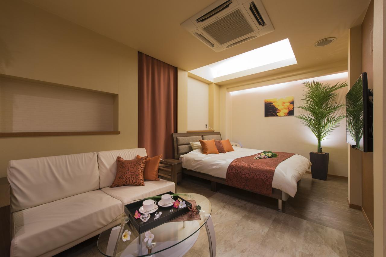 Sulata Obihiro (Adults Only) Hotel Ngoại thất bức ảnh